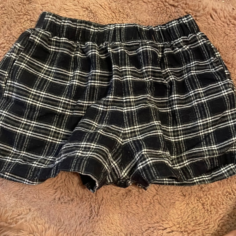 plaid shorts